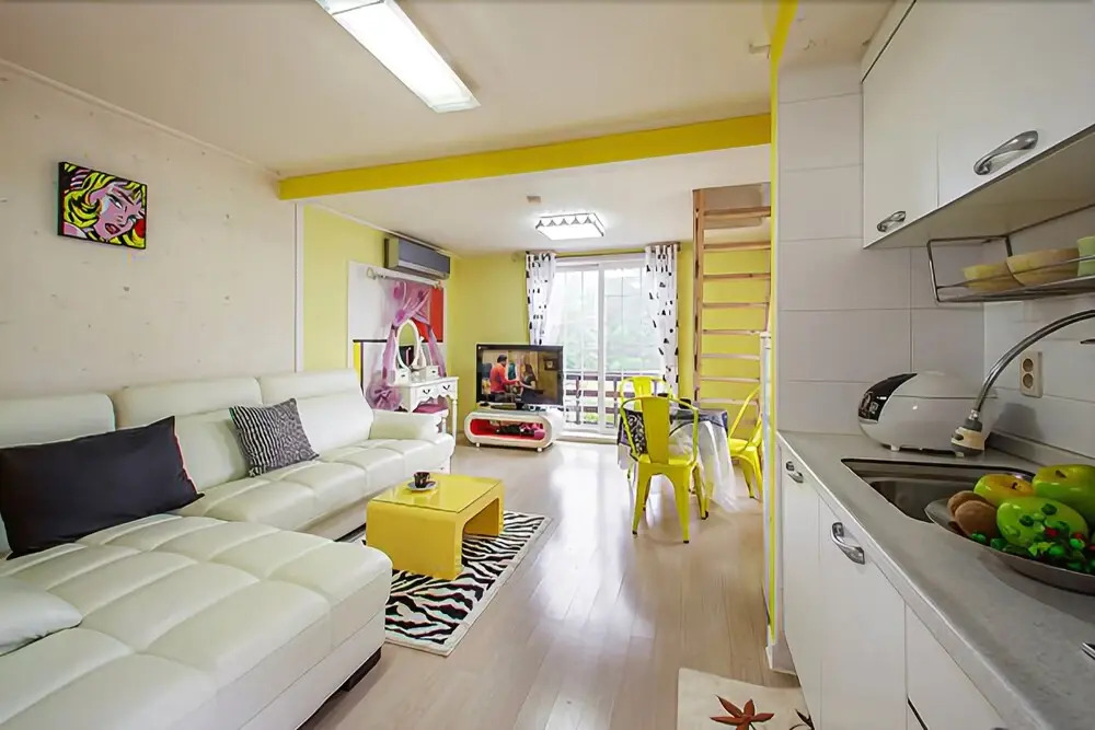 Hongcheon Gogh and Sunflower Pension