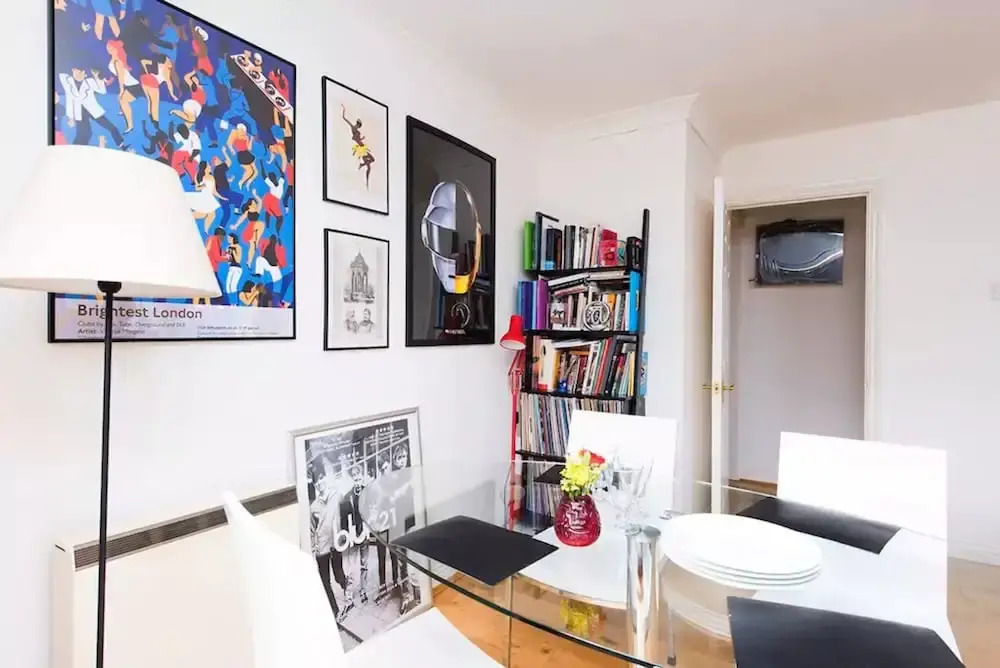 Modern Bright Flat on Victoria Park