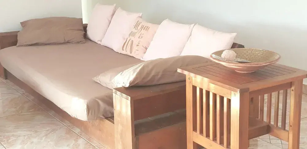 Apartment with One Bedroom in Le Gosier, with Wonderful Mountain View, Enclosed Garden And Wifi - 3 Km From the Beach