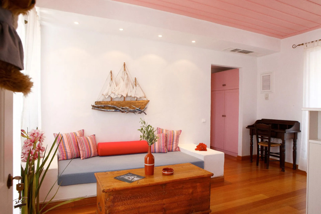 Niriedes Hotel