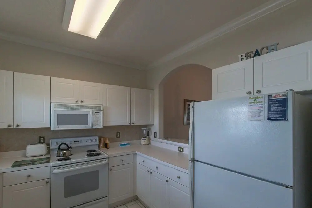 Wedgewood #233 2 Bedroom Condo by Redawning