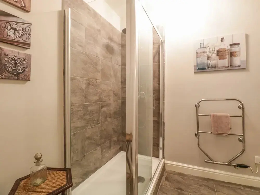 Old Bakers Cottage ground floor apartment centrally located in Grasmere with patio area