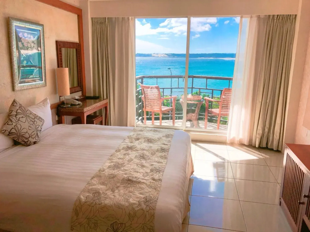 Haku Beach Days Inn