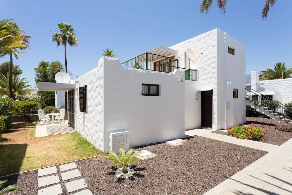 241. Quite Bungalow with Terrace and Barbecue