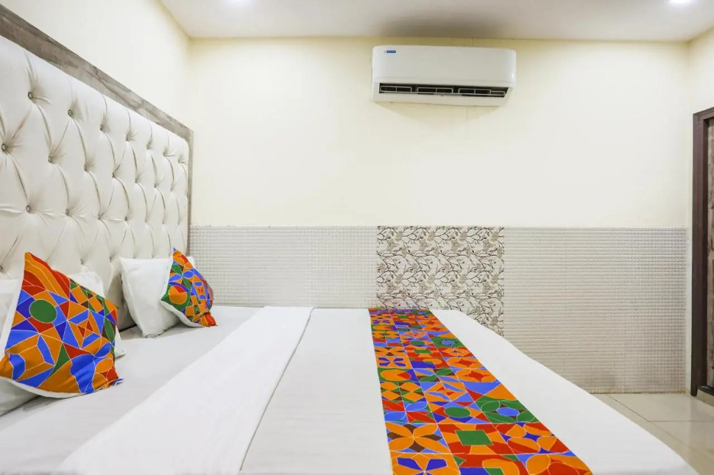 Fabhotel Welcome
