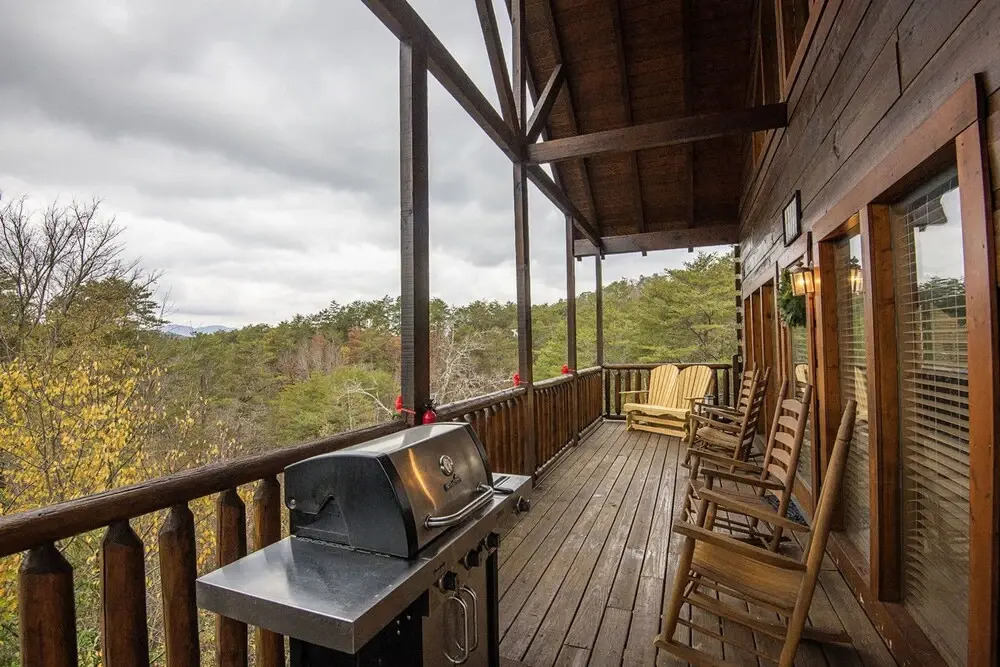 Simply The Best by Heritage Cabin Rentals