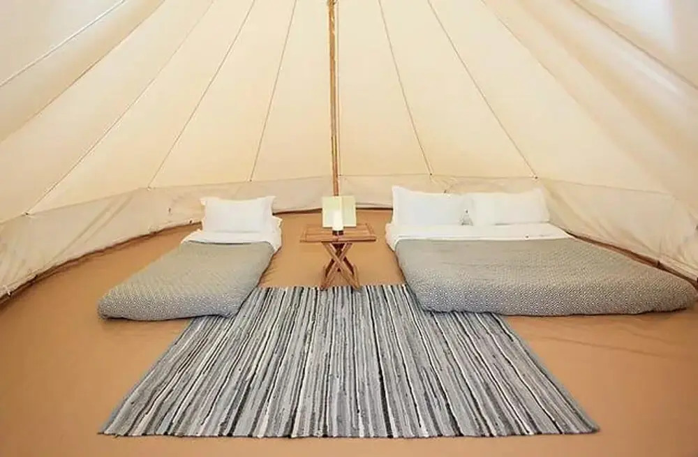 18 'izar' Bell Tent Glamping Anglesey