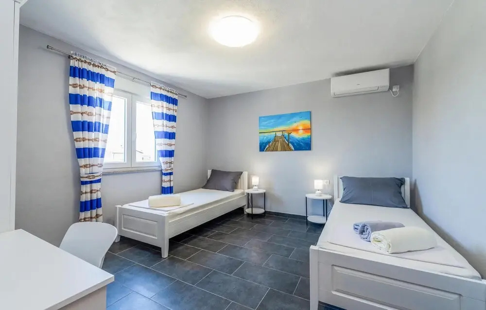 Amazing Home in Benkovac With Outdoor Swimming Pool, Wifi and 6 Bedrooms