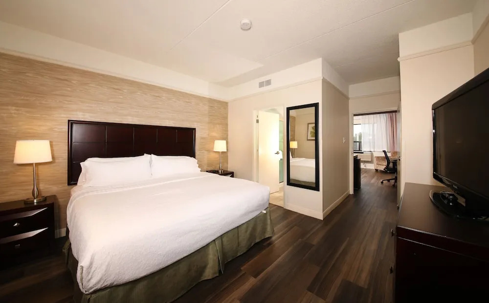 Holiday Inn Select