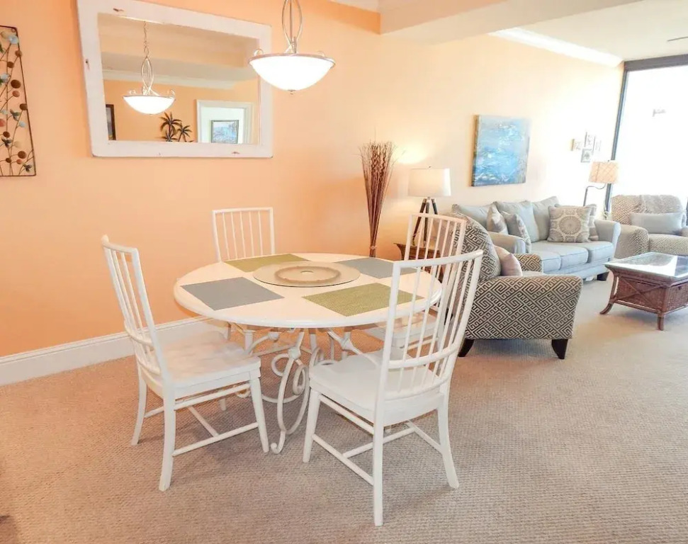 613 Holiday Isle 613 2 Bedroom Condo