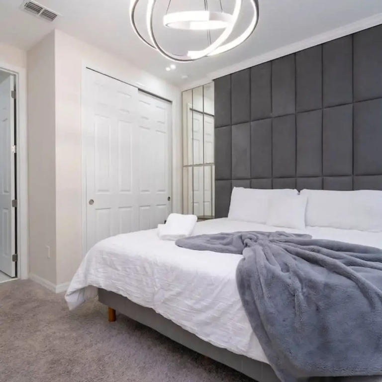 9012 Magical Home 5BD With Flowrider Surf Clubhouse