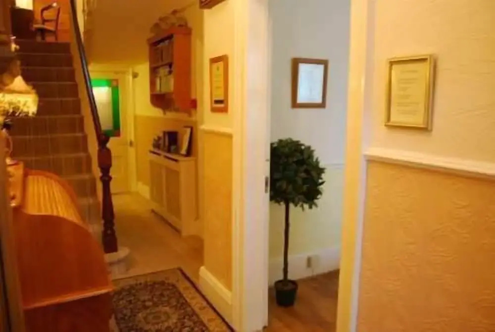 No. 9 Guest House
