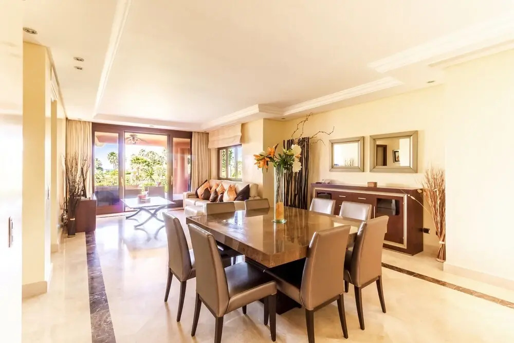 Frontline beach 3 bedroom apartment