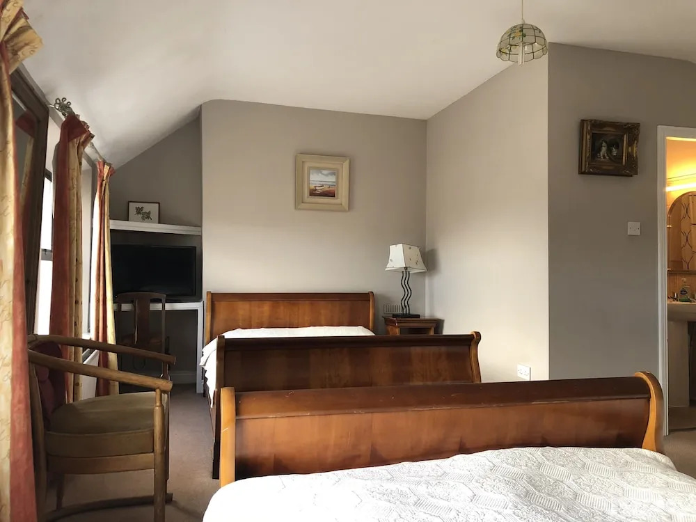 Harveys Guest House