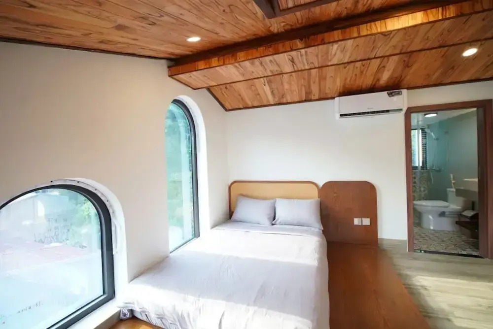 The Coral Homestay & Pub