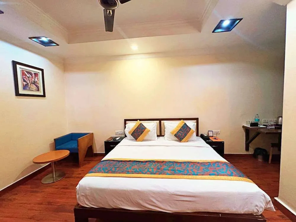 Parkland Chirag Enclave