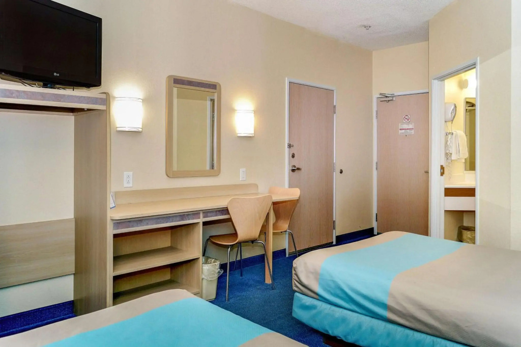 Motel 6-Peterborough, ON