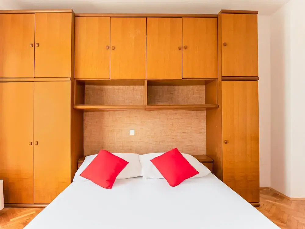 Scenic Apartment in Pakoštane near Sea & Town Center
