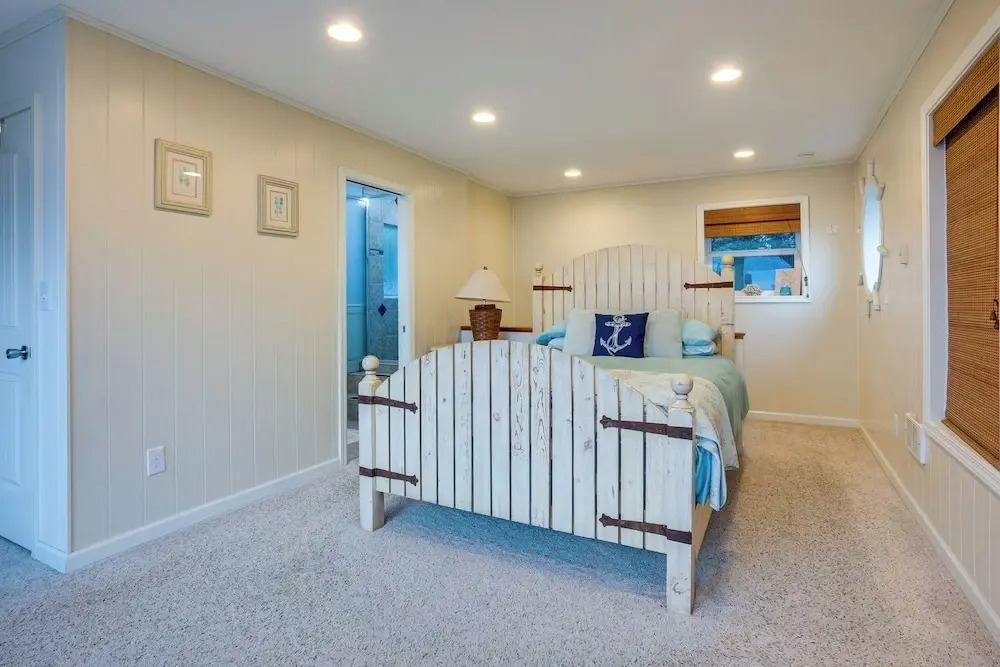 Oceanfront Home in Port Orford: The Lighthouse