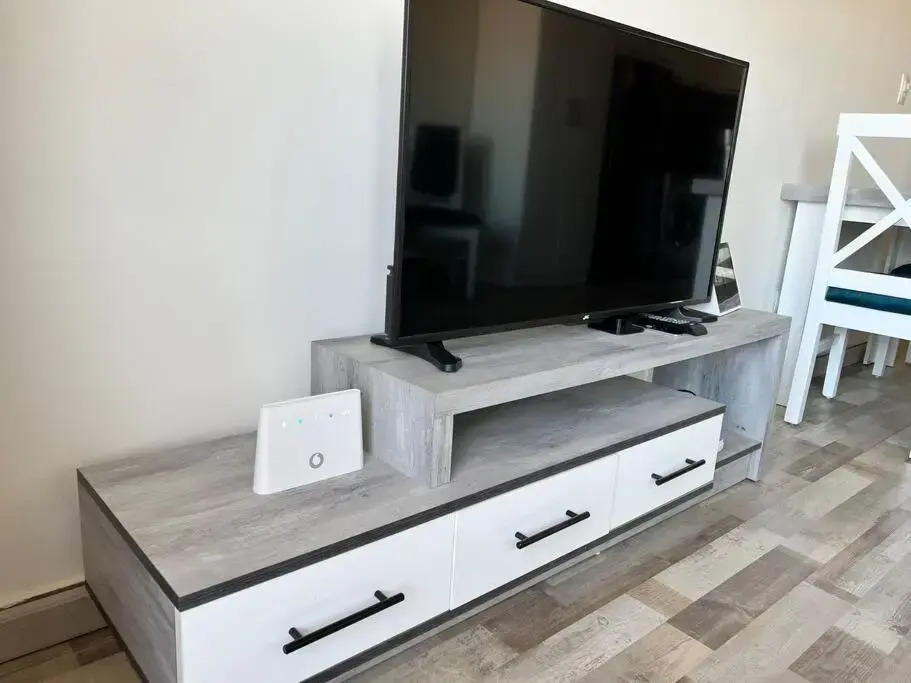 Modern 2-Bedroom in New Resort with Private Pools