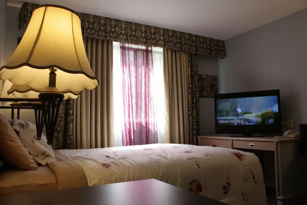 Hillcrest Motel