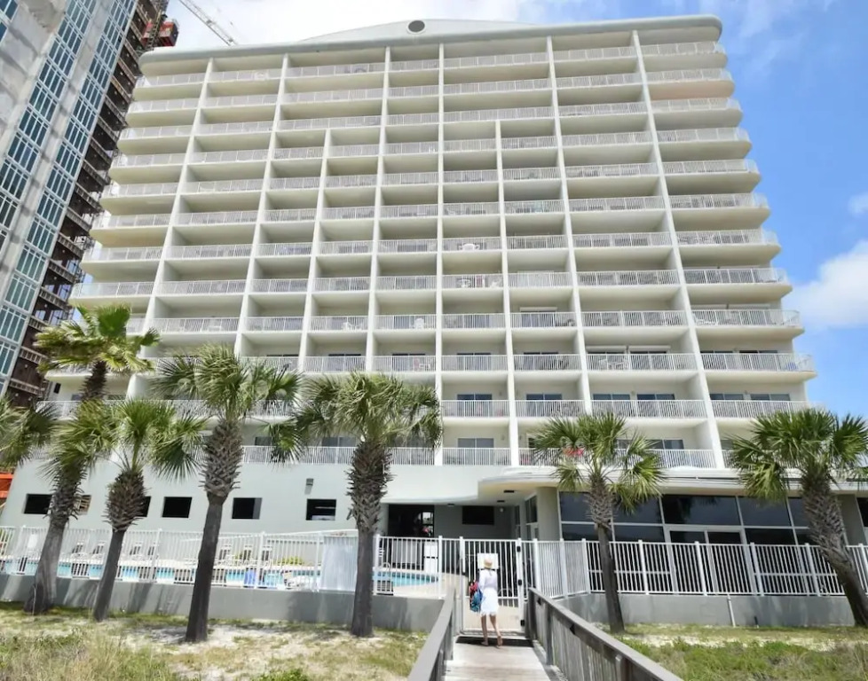 Tidewater 407 by RedAwning