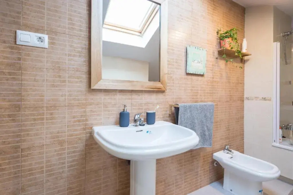 Hygge Apartment Center Near to the beach Free Parking 2R