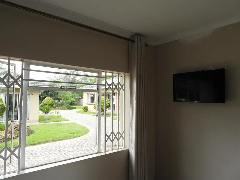 2 Bedroomed Apartment With En-suite and Kitchenette - 2070