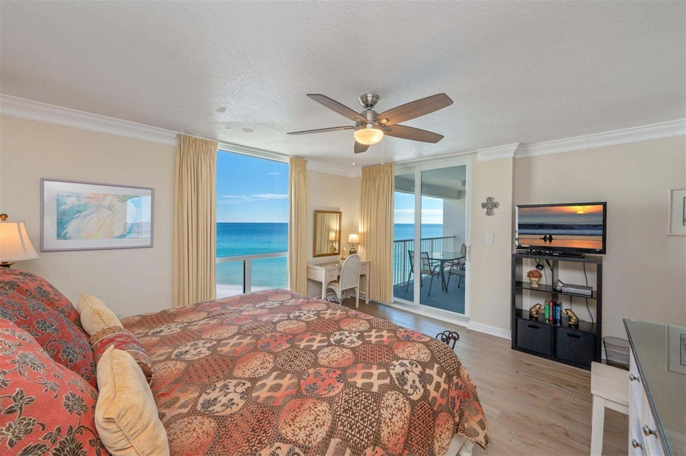 Shoreline Towers 2084 2 Bedroom Condo