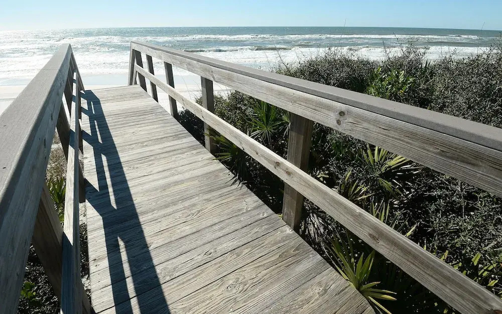 Summerwind With Ocean Views, Beach & Pool 3 Bedroom Condo