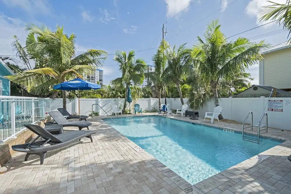 Estero Estate #6 - One Bedroom Apartment