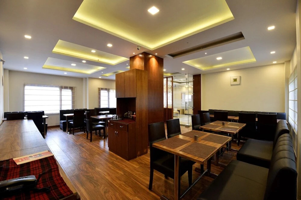 OYO 17099 Ambika Residency