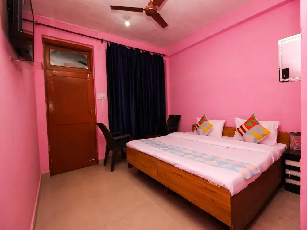 OYO Home 17323 Cozy Stay
