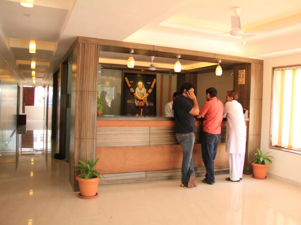 Hotel Sai Gurusthan