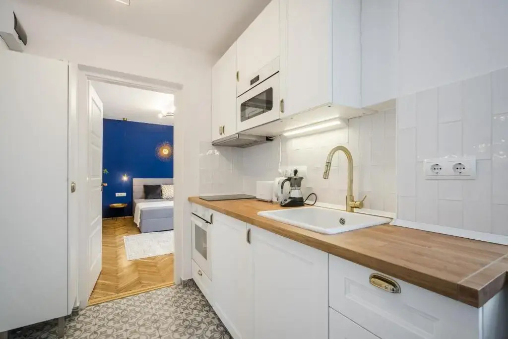 BpR UNIQUE Studio Home with A/C