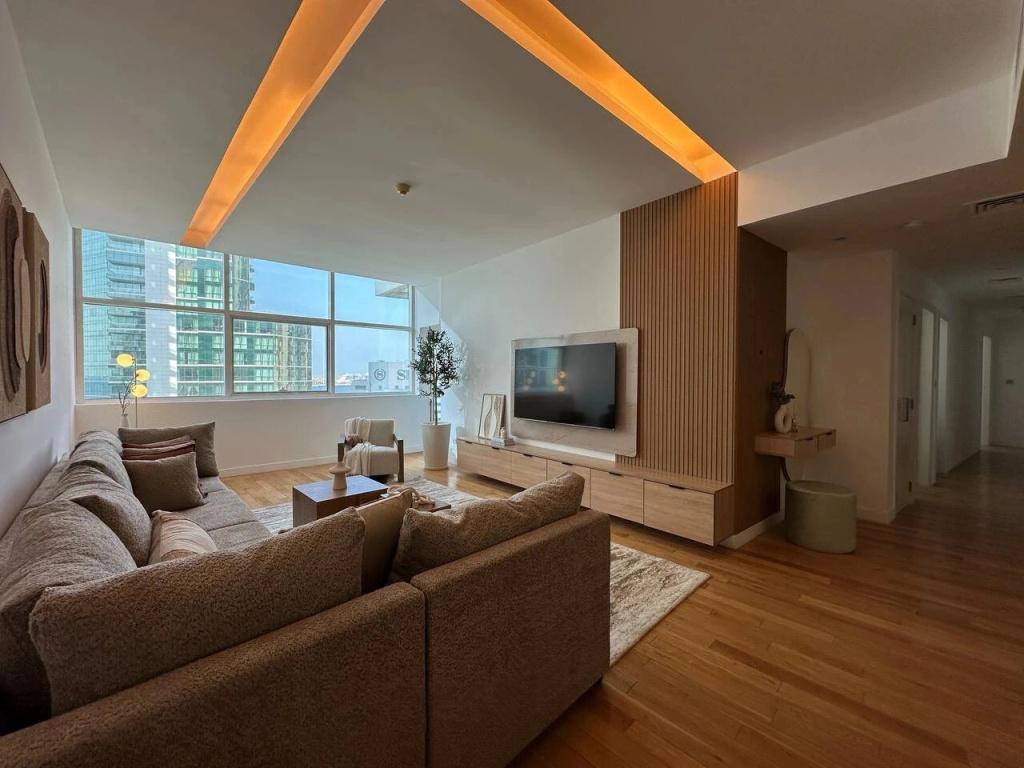 Квартира JBR Beachfront 3BR Sleeps 12 Pool Sea View