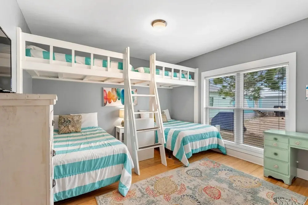 The Rookery Iii 5001 3 Bedroom Cottage by RedAwning