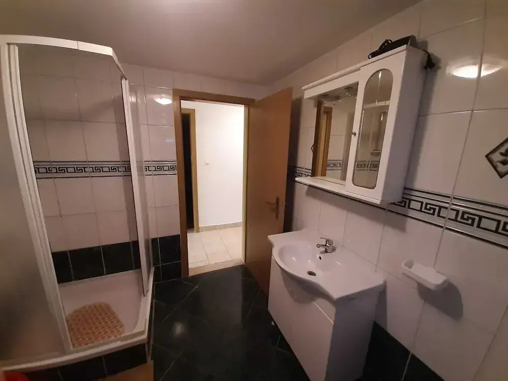 Cozy Apartments With Private Balcony Vinisce
