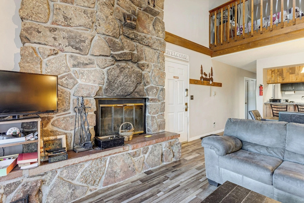Shuttle to Winter Park Resort: Mtn-view Condo