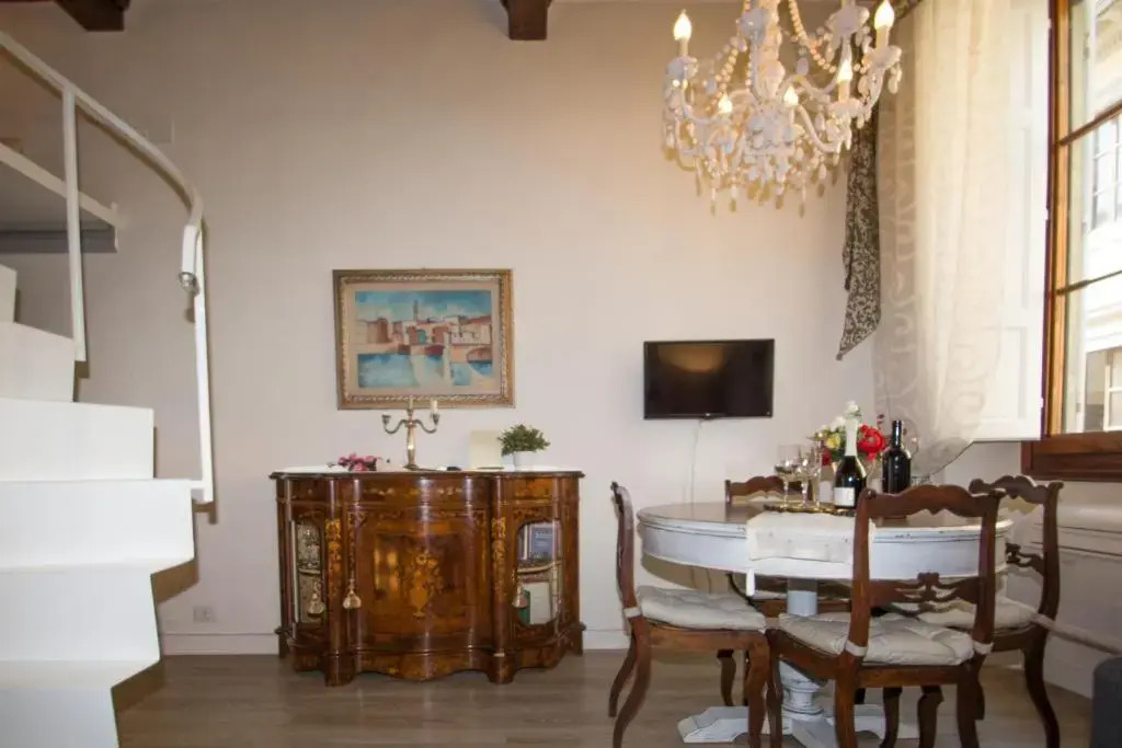 Art Apartment del Corso