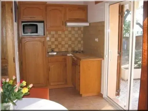 AU BOIS FLEURI Location Villa et Studios Roquebrune-sur-Argens