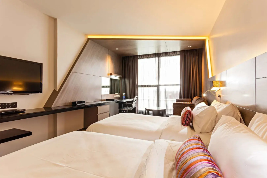 Hyatt Place Bangkok Sukhumvit 1