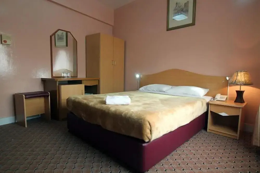 Zaineast Hotel