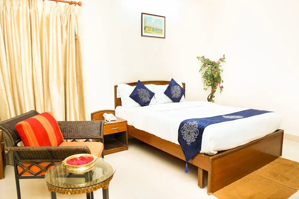 Pleasant Moments -Business Hotel