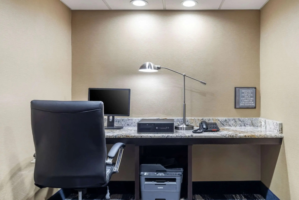 Comfort Inn Dallas North Love Field Airport
