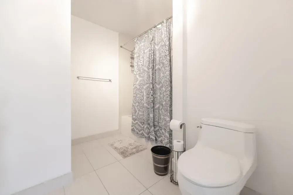 Miami World Rental - Midtown 820