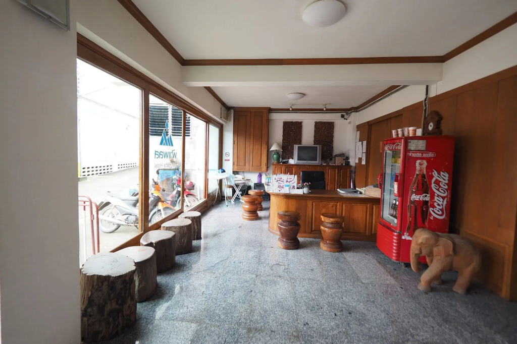 Fah Place Hotel