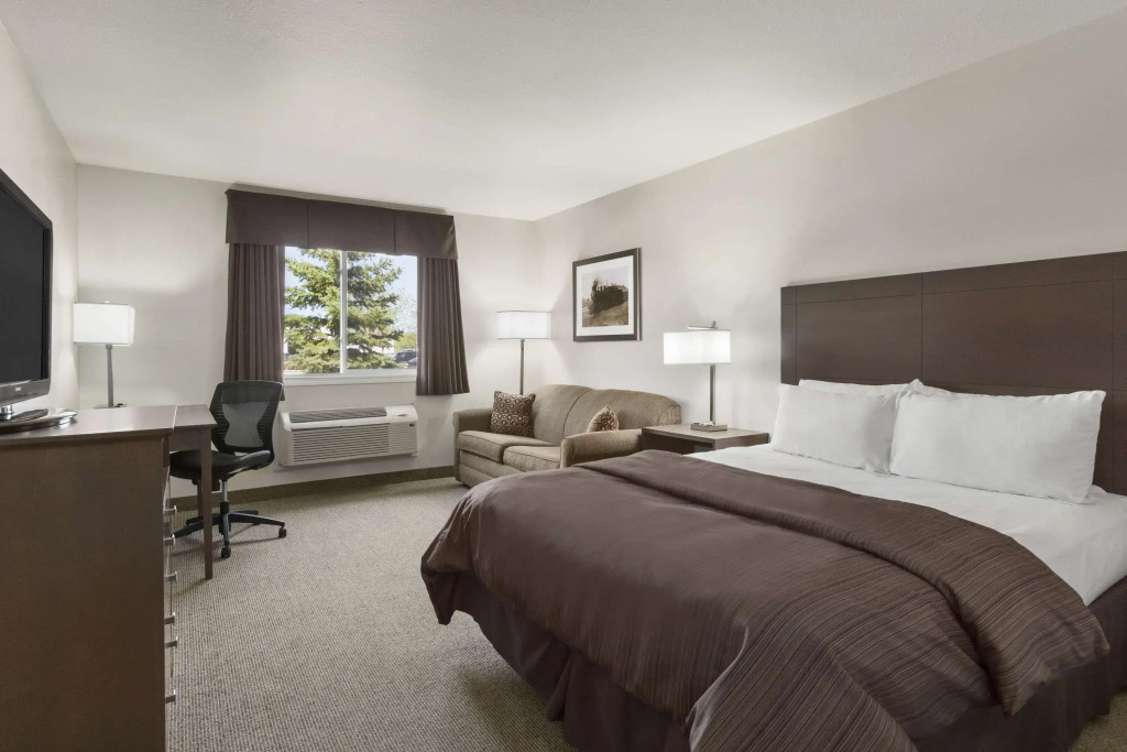 Days Inn by Wyndham Steinbach