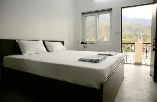 Sanidhya Inn
