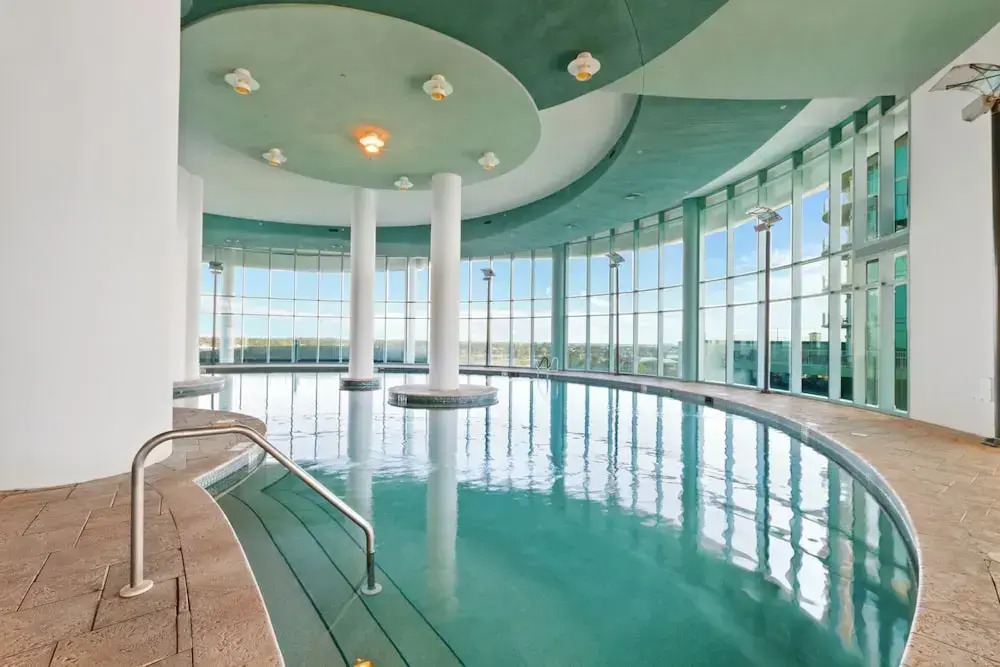 Turquoise Place 1807 D